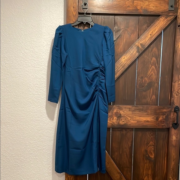 Ann Taylor Dresses & Skirts - NWT Ann Taylor Blue Ruched Sheath Dress with Puff Sleeves